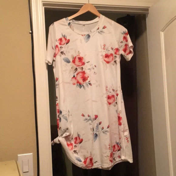 Dress - Picture 3 of 3